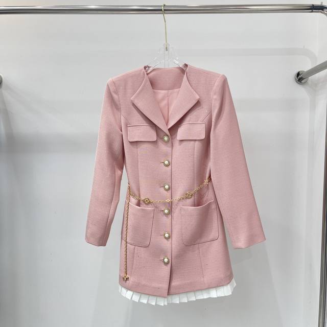 New style Chanel style dress, made of imported fabrics, super comfortable to th