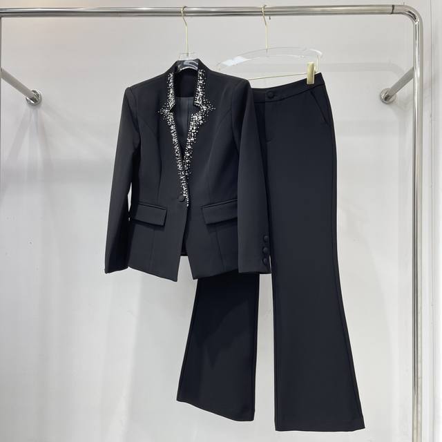 New elegant heavy beaded suit, romantic and moving, very beautiful and durable,