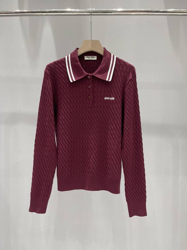 Miumiu Early Autumn New Twisted Lapel College Style Knitted Sweater Sizes: 36, 3