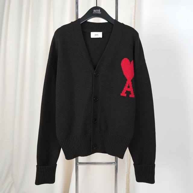 Ami classic wool cuff series big heart 4 button V-neck cardigan, loose version u