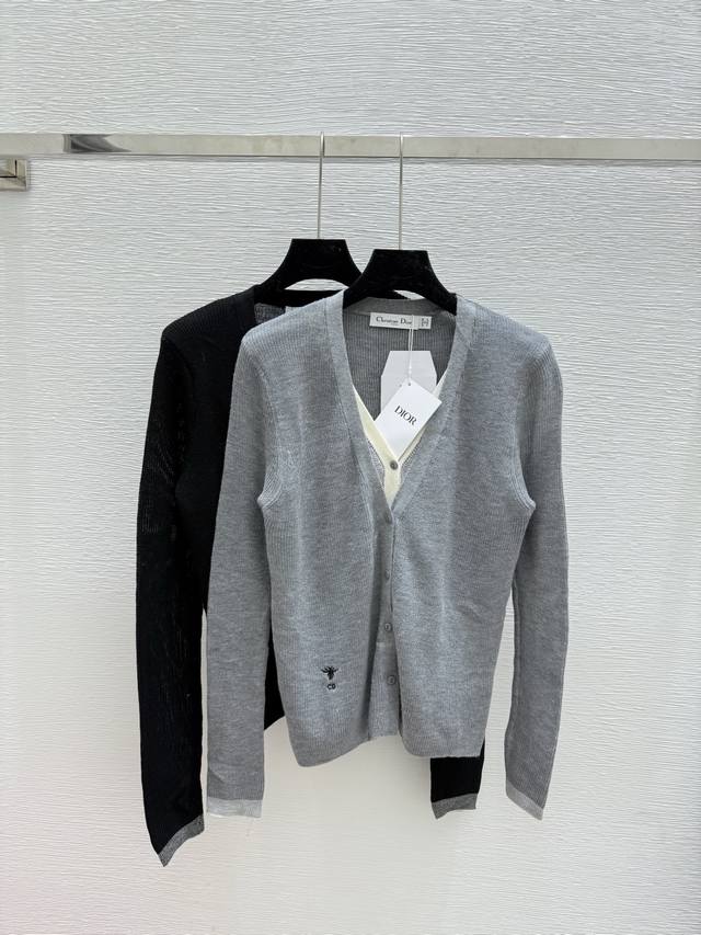 D's early autumn new color matching fake two-piece V-neck knitted long-sleeved c