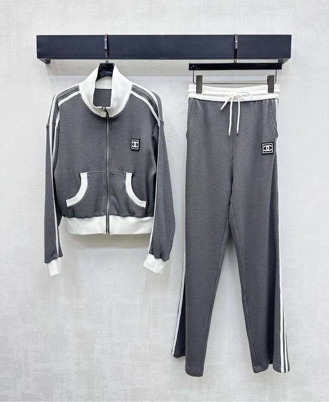Chane*2025 new arrivals. Custom-made contrasting jacket, overcoat, and trousers