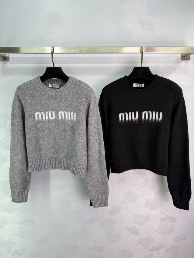 Miumi*25 Early Autumn new knitted round neck pullover classic brand letter logo