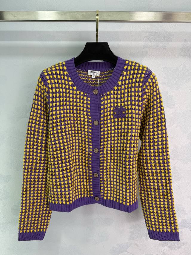 Ch* 2025 Early Fall new release, fixed-color, custom-dyed, contrasting round-nec
