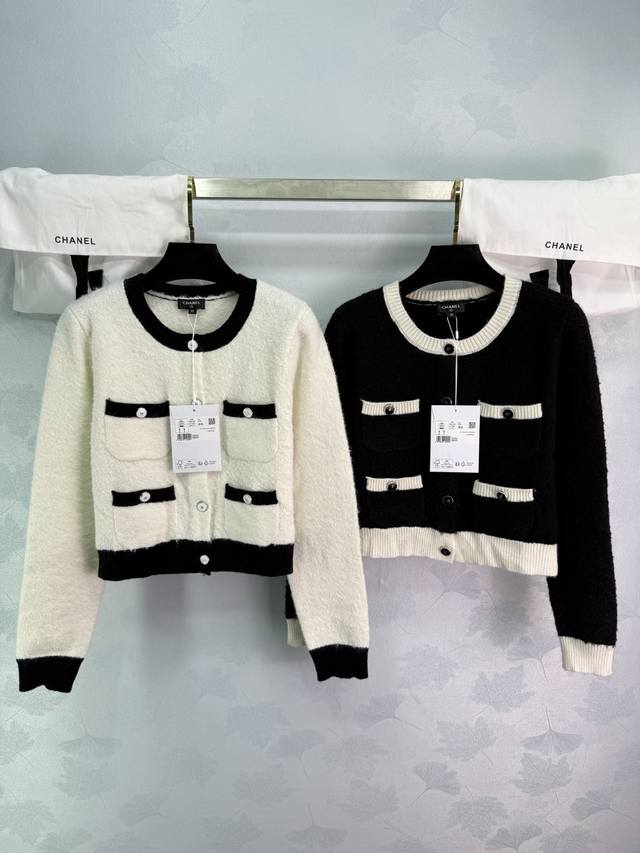 Ch* 2025 Early Fall new release, a round-neck knitted cardigan with contrasting