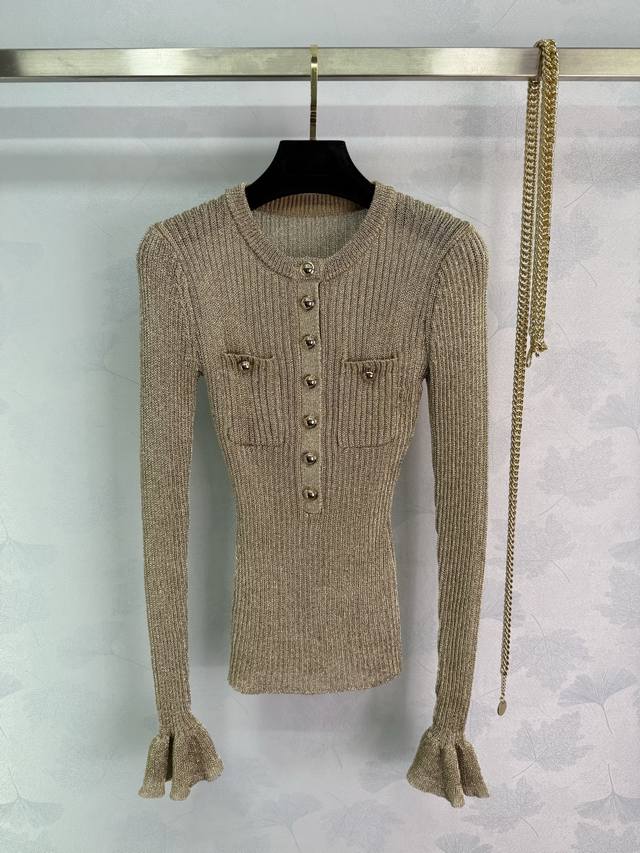 Self*2025 Fall/Winter new style gold knitted round neck top with a metal waist c