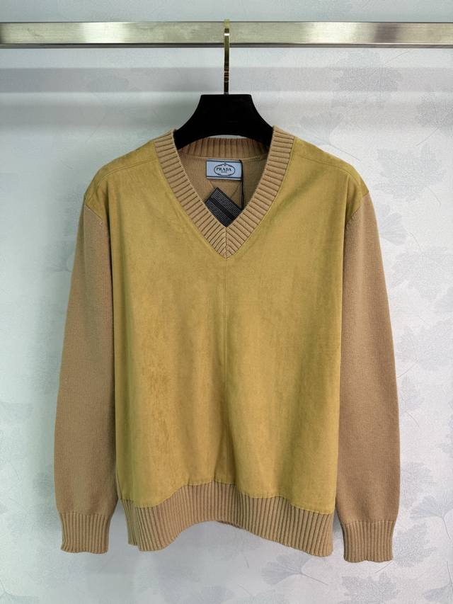 pr*25 New Early Fall V-neck sweater. Made of tan suede and khaki knit fabric. Cl