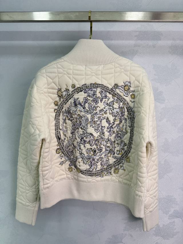Dio*25 New Early Fall Knitted Jacket with Exquisite Embroidery on the Back and D
