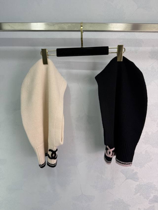 Ch*25B New Korean Chanel restock! This accessory is a real plus! It's a perfect