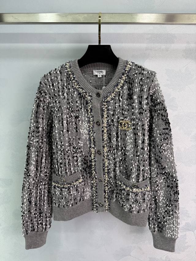 Ch*25 New Early Fall Crew-Neck Knit Cardigan. Custom-made cashmere blend for a s