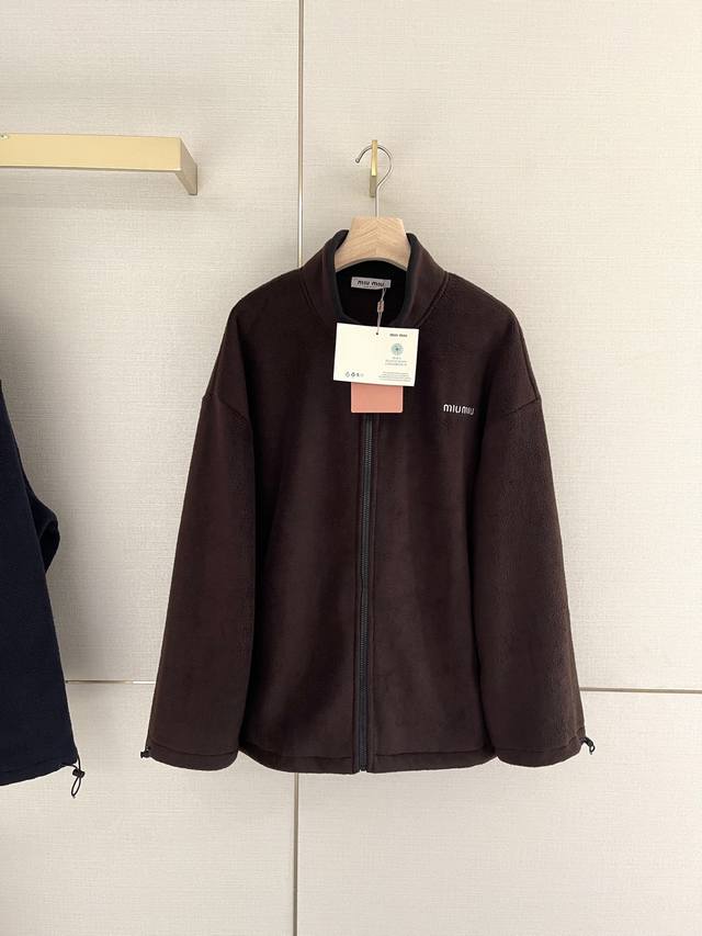 25New logo embroidered polar fleece zipper jacket Miu's bomber jacket is back! A