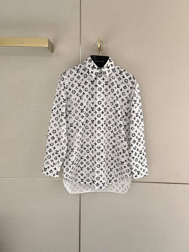 New arrival! The Louis V* monogram shirt has a new look!! All of the pieces are
