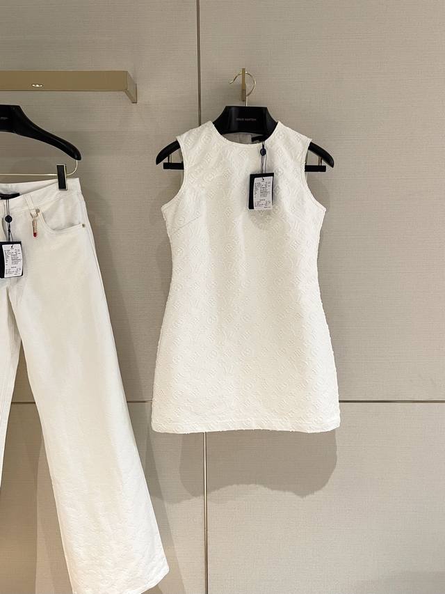louis Vuitto25 autumn and winter new vest 22500 purchase disassembly to create,