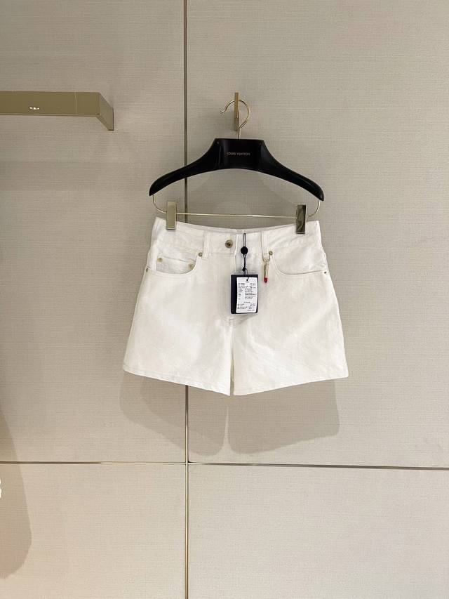 louis Vuitto25 autumn new denim shorts 15500 purchase disassembly and creation,