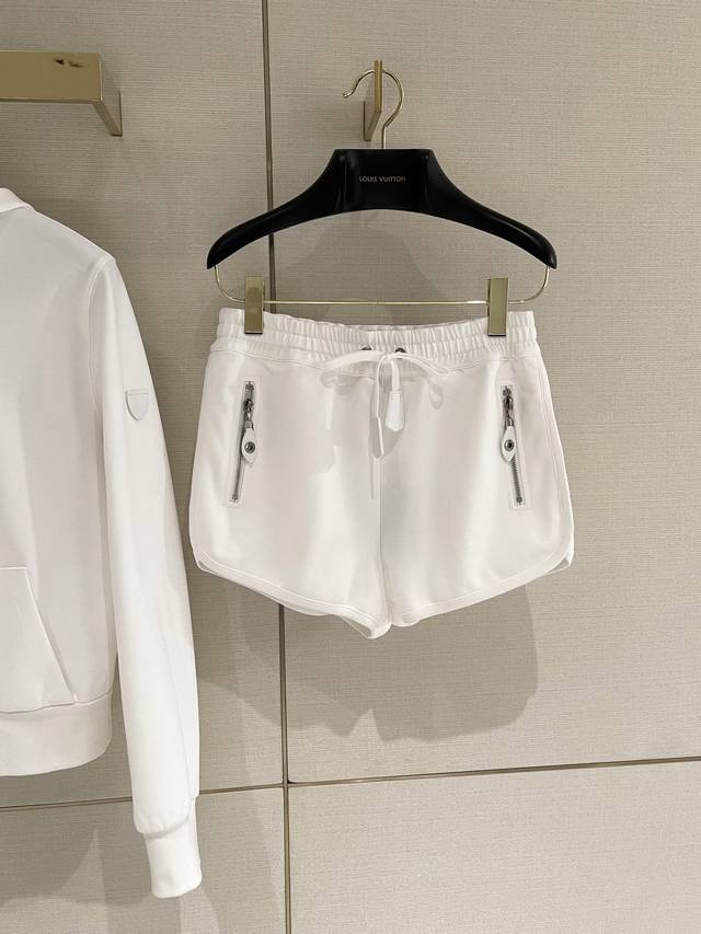 25New leather logo shorts with drawstring leather label as classic brand logo co