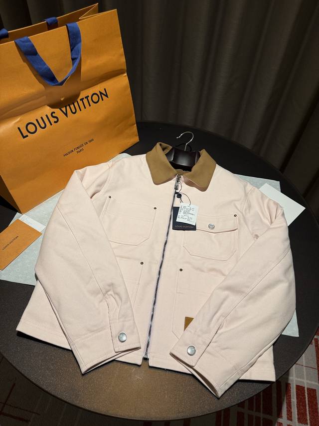New arrival! Louis V*'s most youthful coat of the year has arrived! This new la