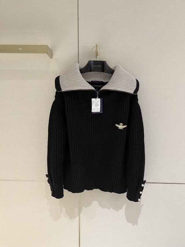 New Arrival! New Arrival! Lou 25Ss Aviator Badge Turtleneck Knit Sweater. Made