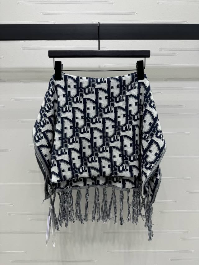 New, original, high-quality Dio* 2025 Early Fall collection! Jacquard logo wool