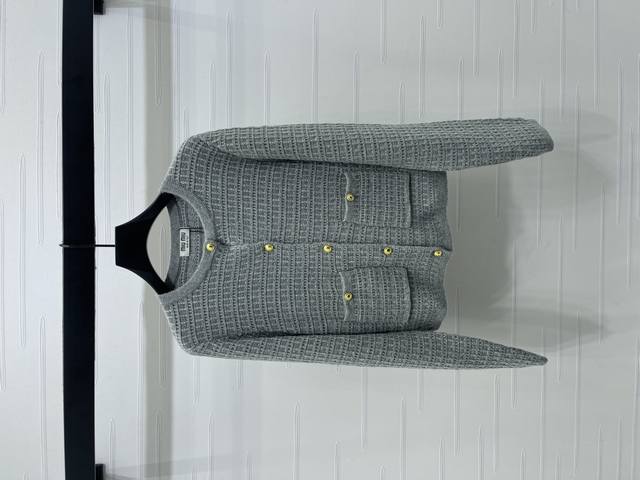 New, original, high-quality, Miumi* 2025 Early Fall collection! Round-neck, lon