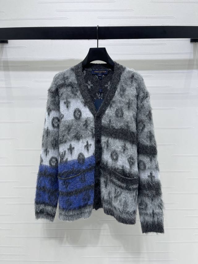 New, original, high-quality Louis Vui*Ton 2025 Early Fall collection! Mohair kn