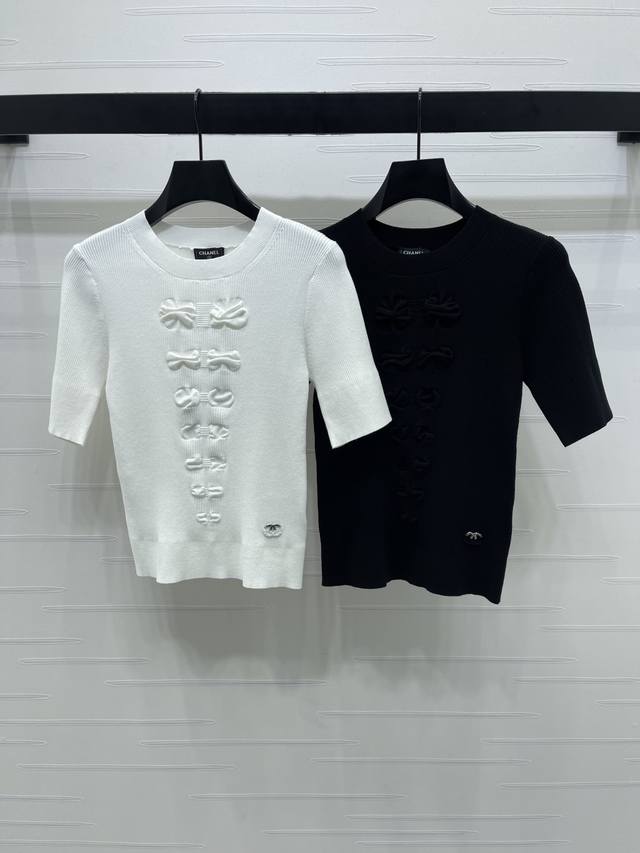 New, original, high-quality Chane* 2025 Early Fall collection! Bow crew neck sh