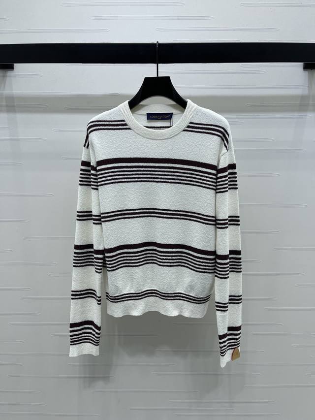 New, original, high-quality Louis Vui*Ton 2025 Early Fall collection! Round-nec