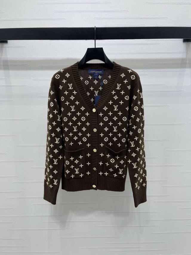 New, original, high-quality Louis Vui*Ton 2025 Early Fall collection! Embroider