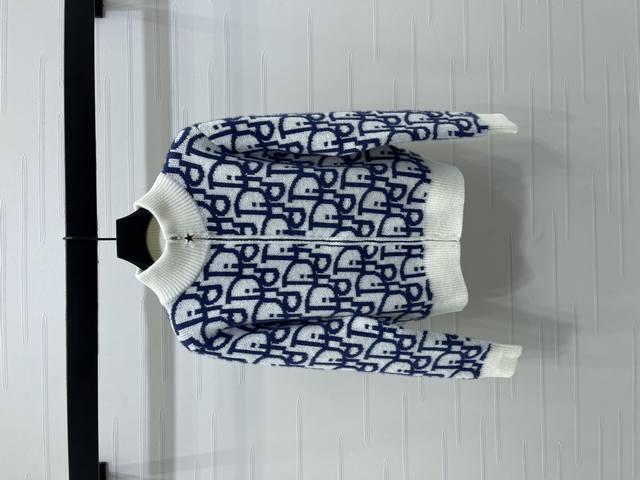 New, original, high-end quality, Dio* 2025 Early Fall Collection! Stand-up coll
