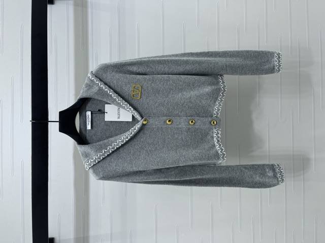 New, original, high-quality Valentin* 2025 Early Fall collection! Navy collar k