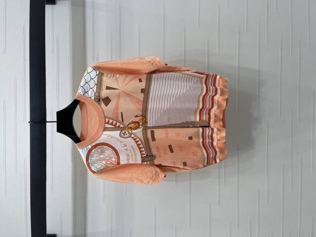 New, original, high-quality Herm