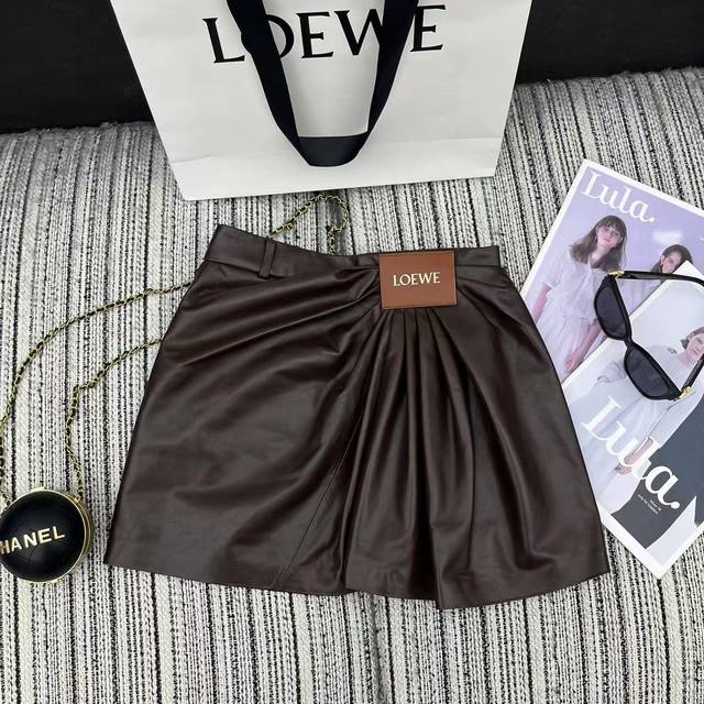 Highly recommend the 25th year early spring and summer series Loe* new lambskin
