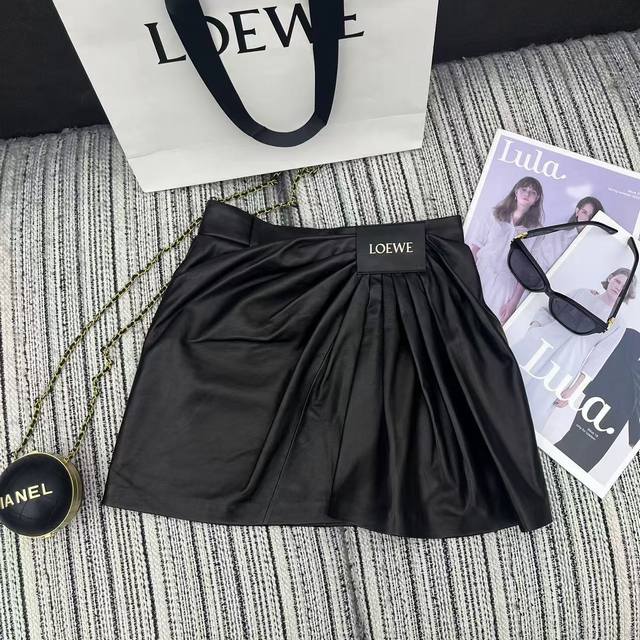 Highly recommend the 25th year early spring and summer series Loe* new lambskin