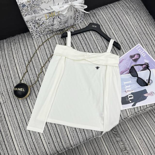 Highly recommend Dio's new Tencel wool suspender off-the-shoulder top from the