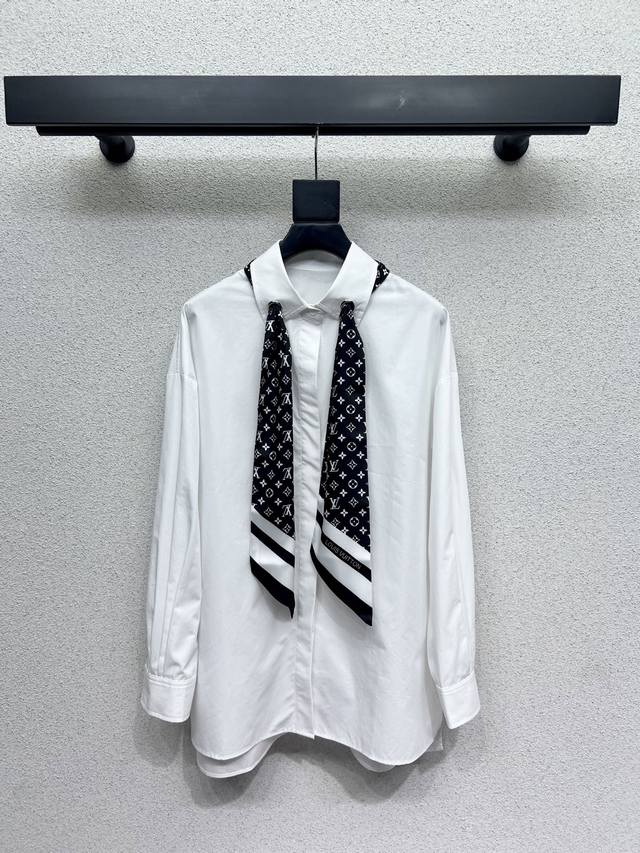 L's silk scarf shirts can be perfectly matched with any style. High-end ready-to