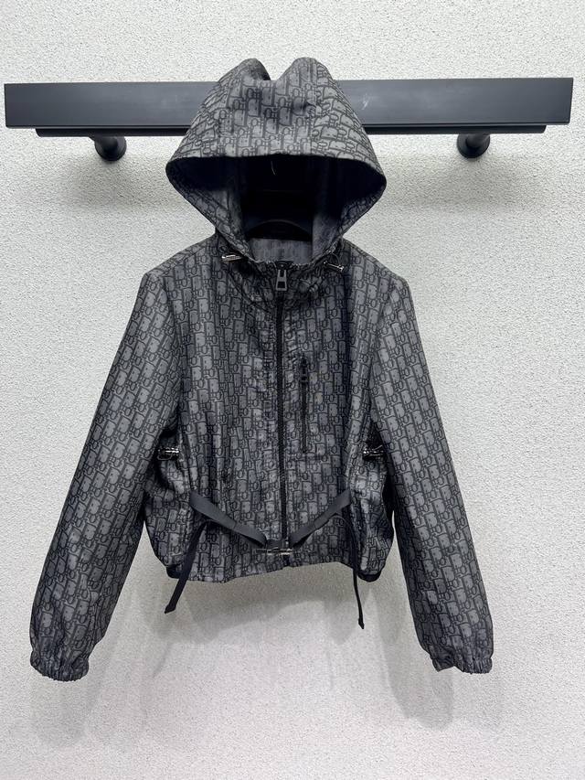 D series classic monogram short hooded jacket jacquard version is amazing! The w