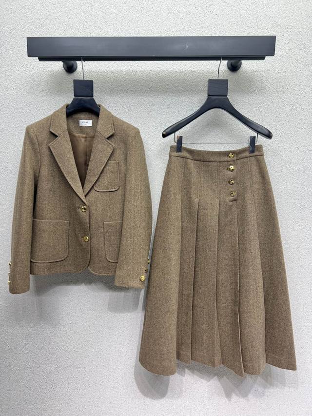 Ce*Wool suit is neat and stylish, recommended for daily wear, with a sense of de