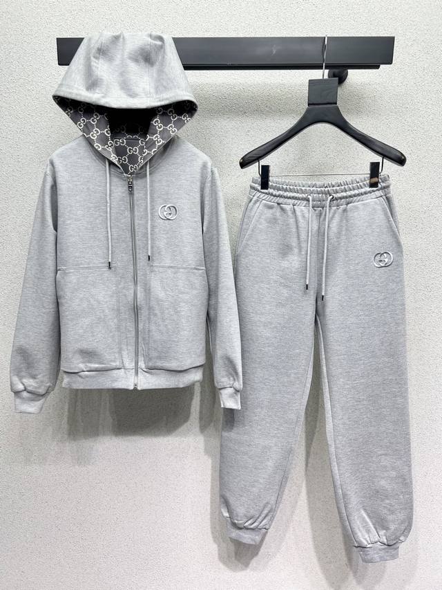 G double-sided hooded jacket and trousers casual suit. Fashionable and handsome