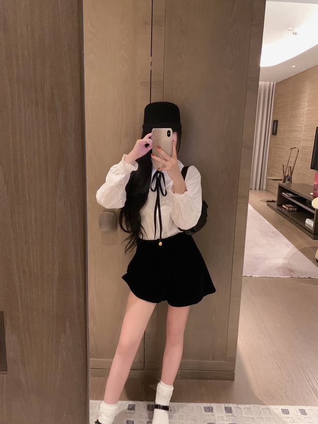 Miumi*Age-reducing lace-up shirt Korean velvet embroidered shorts suit Sml shirt