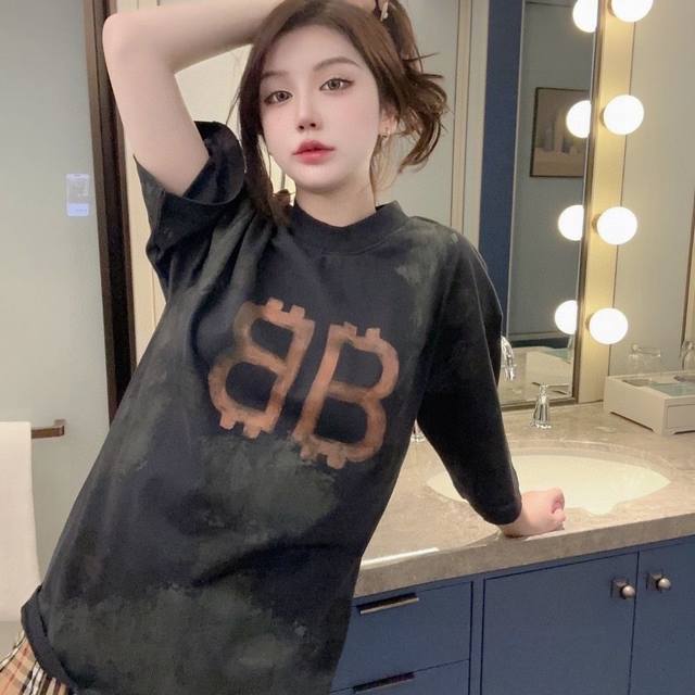 New Arrival Short-Sleeve T-Shirt with Upgraded Fabric, Style No.: K02 Balenciaga