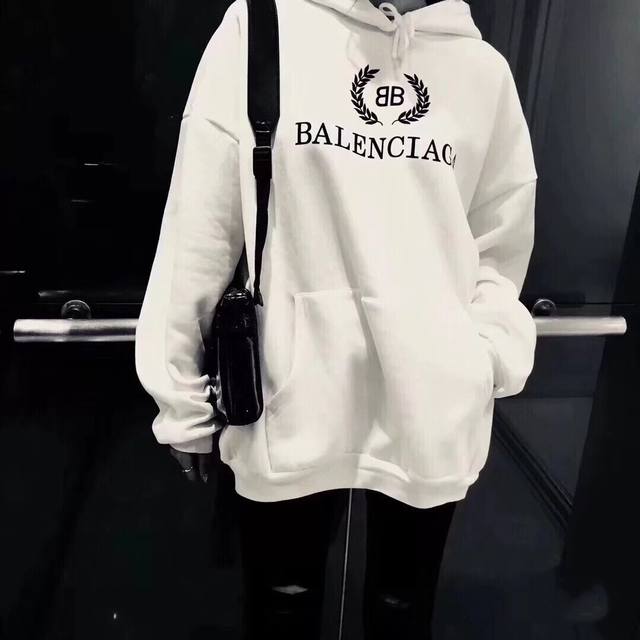 Sweatshirt Update: Fleece Lined Terry Cloth Style No.: 862 Balenciaga Autumn/Win