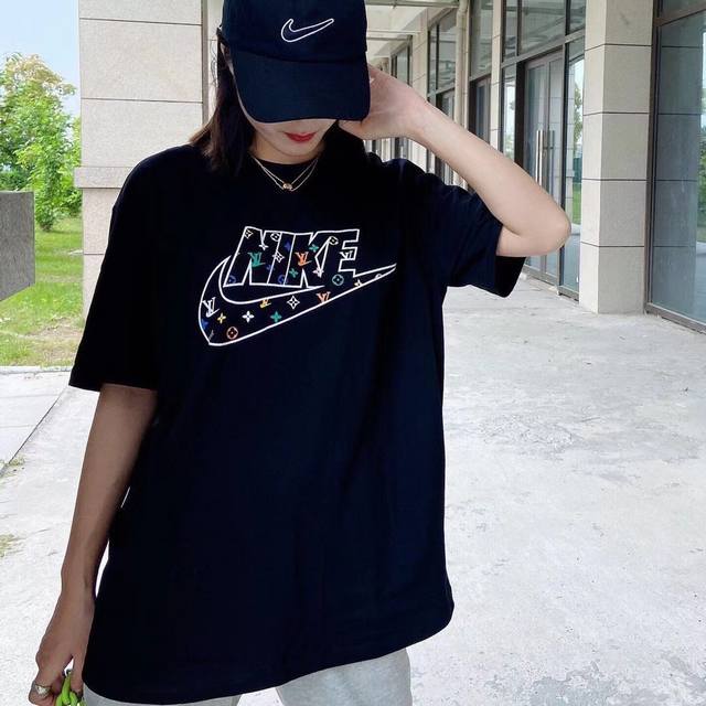 Short-sleeved Nike T-shirt, style number 271, Lv (Live) openwork Nike x Nike col