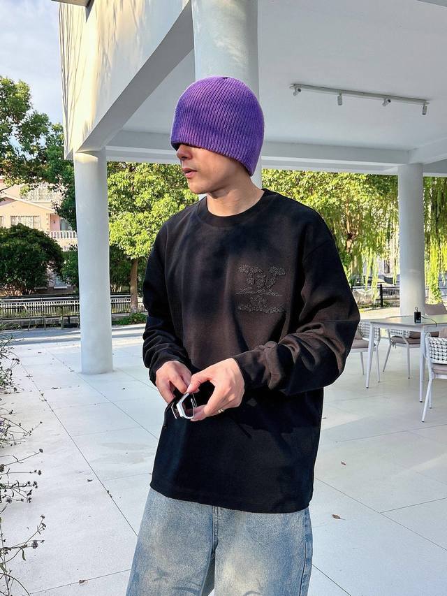 Pants, Top. Hot Selling Item: New LV Long-Sleeve T-Shirt. Featuring classic LV l