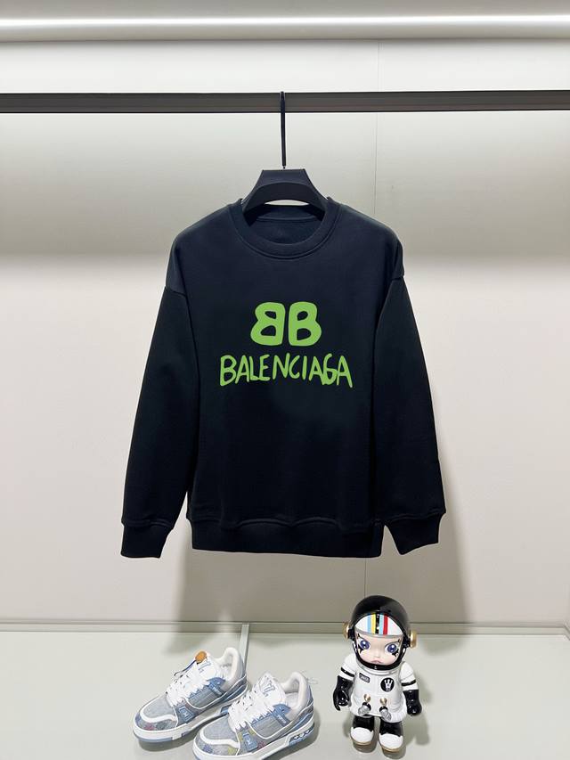 Balenciaga, 2025 Autumn/Winter New Crew Neck Long Sleeve Sweatshirt. Features a