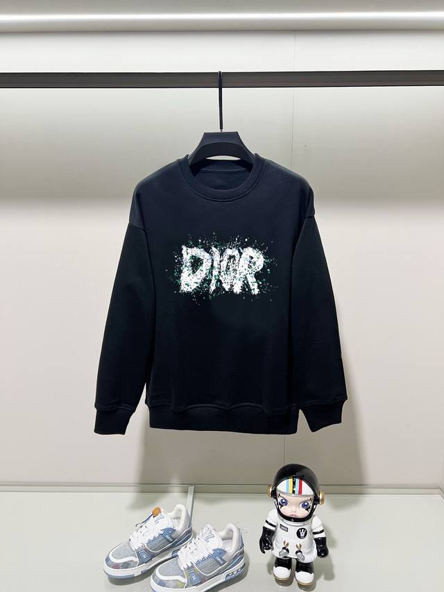 Dior, 2025 Autumn/Winter New Crew Neck Long Sleeve Sweatshirt. Features a precis