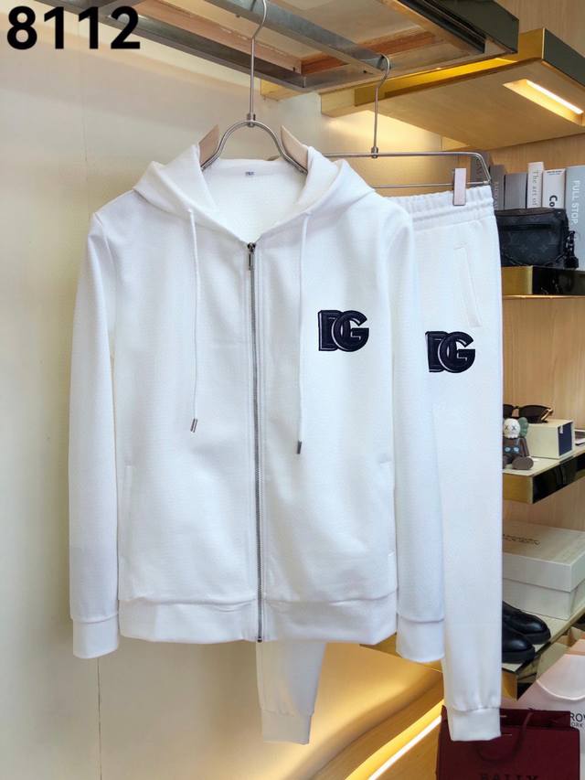 D&G Dolce & Gabbana's hottest oversized set is here! Focusing on official origin