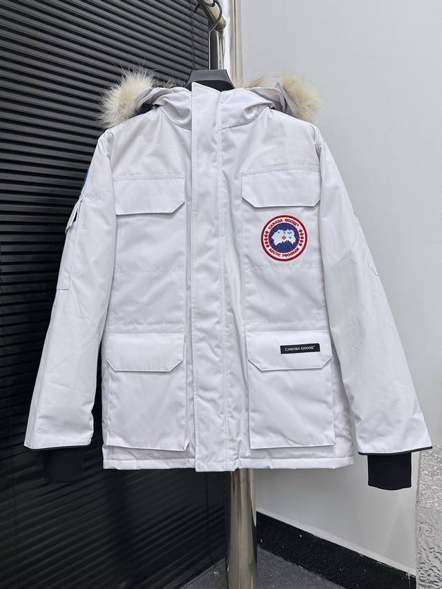 Top-tier imported version, white wolf fur optional, Canada Goose 2008 new style,