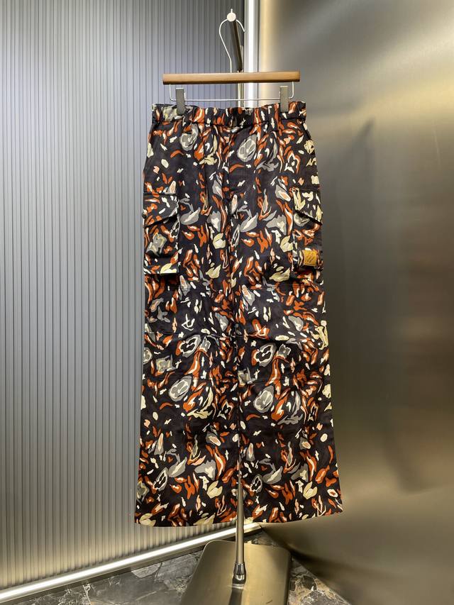 Camouflage Pocket Cargo Pants (Ddd) These urban cargo pants subtly incorporate t