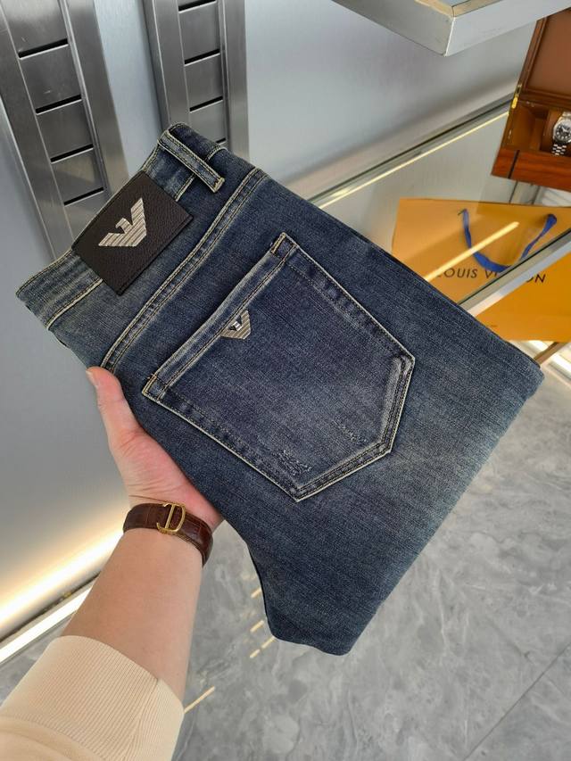 Armani 25Ss Spring/Summer Straight Leg Jeans - A super stylish pair of jeans. Ma
