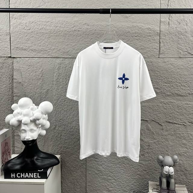 Lv Louis*2025 Spring/Summer New Classic Large V Letter 3D Thick Silicone Design