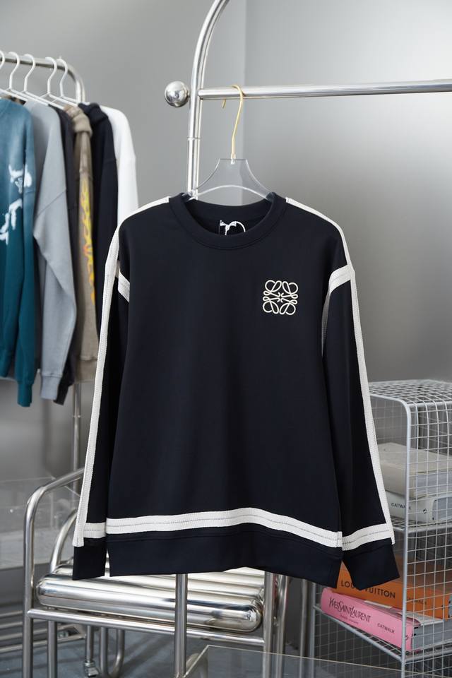 Loew Lace Ribbon Logo Embroidered Pullover Crew Neck Sweatshirt A must-have item